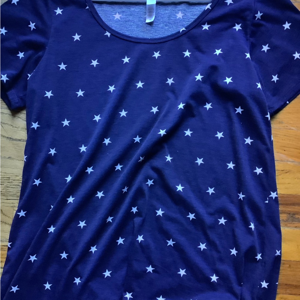 LulaRoe classic tee
